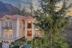 Lecasa Luxury Homestay, Srinagar