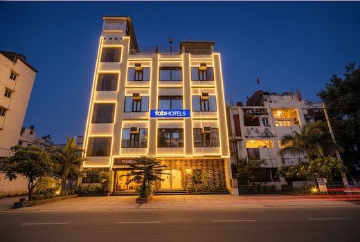 FabHotel Deepak Palace Nr. Assi Ghat