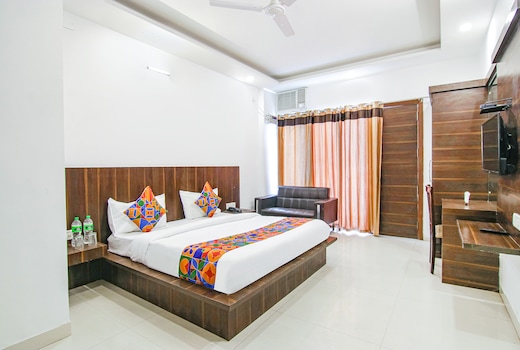 FabHotel Aerosky Inn