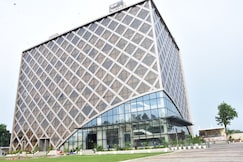 New Naresh Hotel, Raibareilly