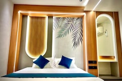 HOTEL RAJ PALACE, Amreli