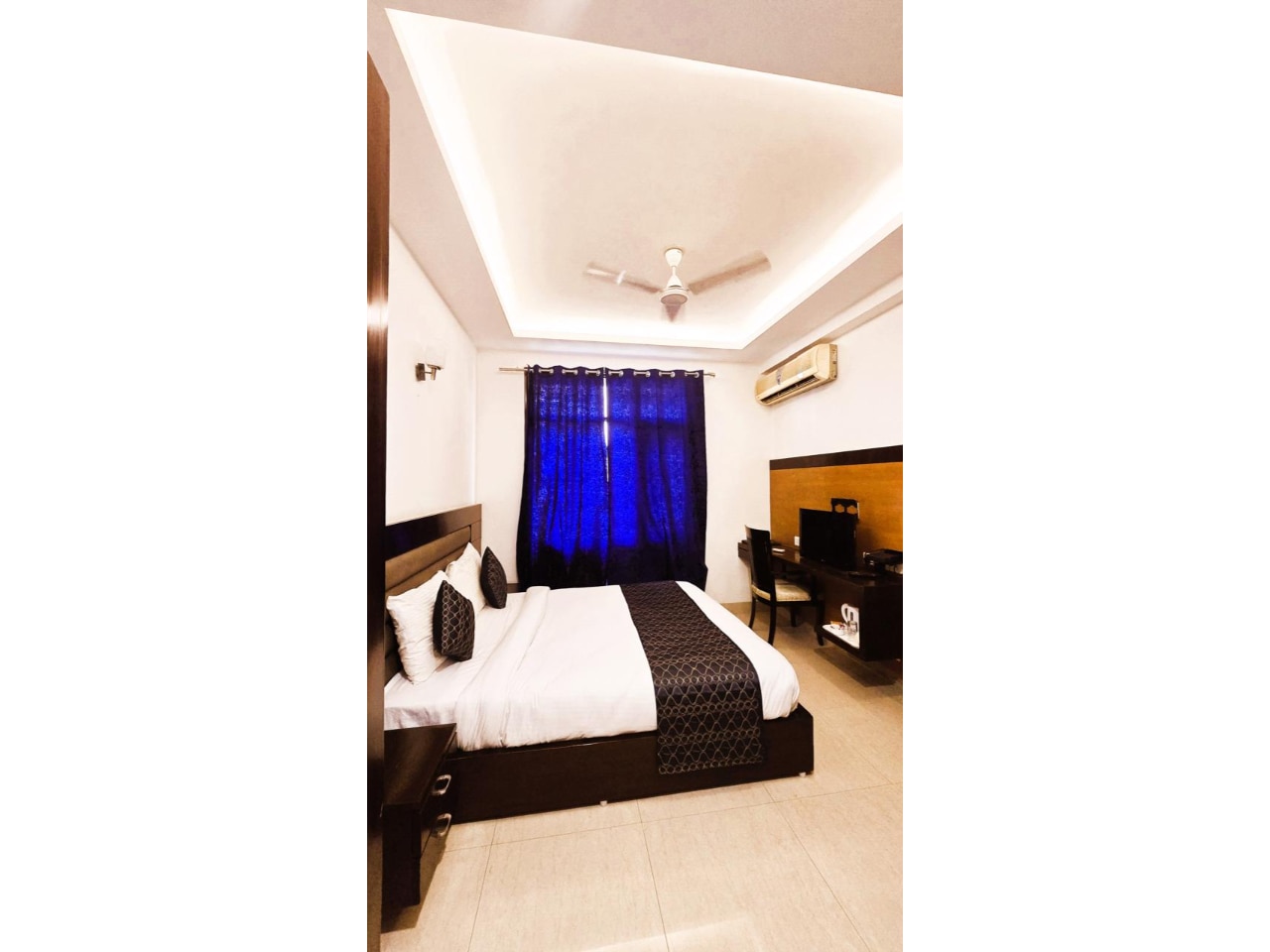 Tavisha Villa Filmcity Road - Tap to explore photos