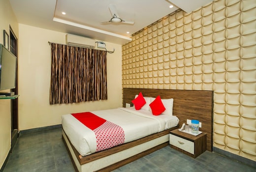 Super Collection O Indian Suites Near Sitara Restaurant