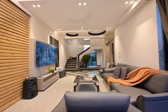 Emerald Nest with Heated Pool Outdoor Theatre, Lonavala