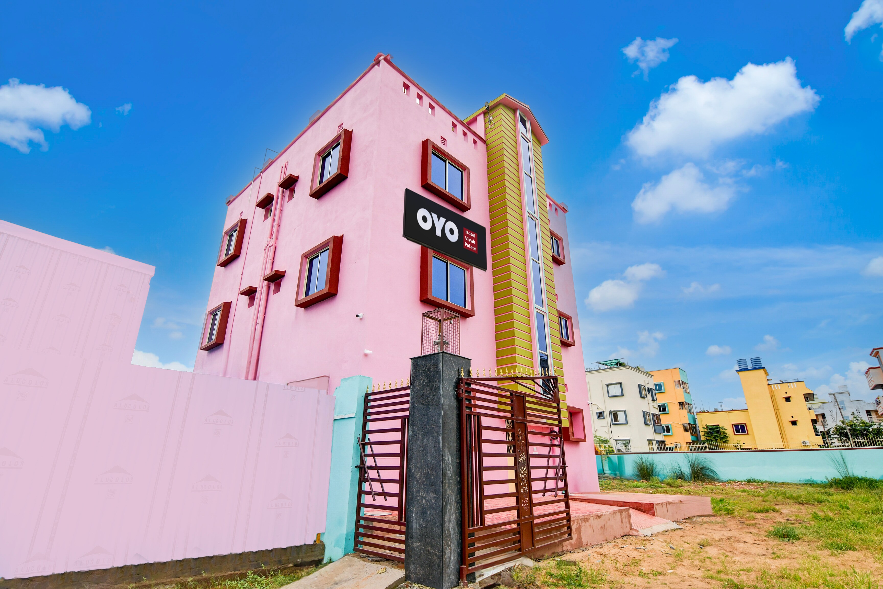 Hotel O Vivah Palace - Tap to explore photos
