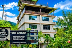 Twin Garden by TAPSOM, Mechi