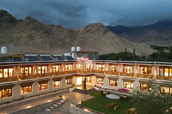 Hotel Zypher Ladakh, Leh