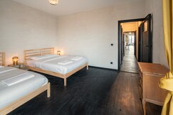 Cozy 2BR/14P Apartment - Central Antwerp, Antwerp