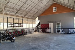 Misty Creek Homestay, Valparai