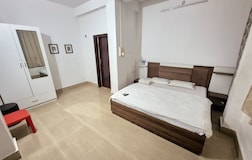 Deluxe Room With Free Kitchen Access