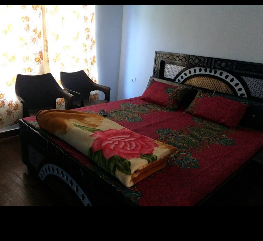 Gogna Guest House - Tap to explore photos