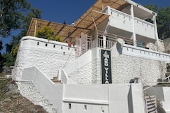 The Abu Villa, Mount Abu