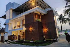 Quilon lake inn, Kollam