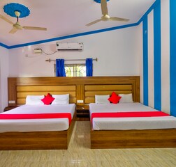 DELUXE KING SIZE ROOM