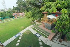 Hide Away Resort, Uluberia