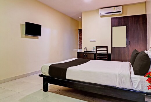 Hotel O French International