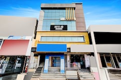 Super Hotel O Rajahmundry Central Railway Station Formerly Sanjeevi Residency, Nidadavolu