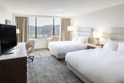 DoubleTree by Hilton Hotel Charlottesville, Charlottesville