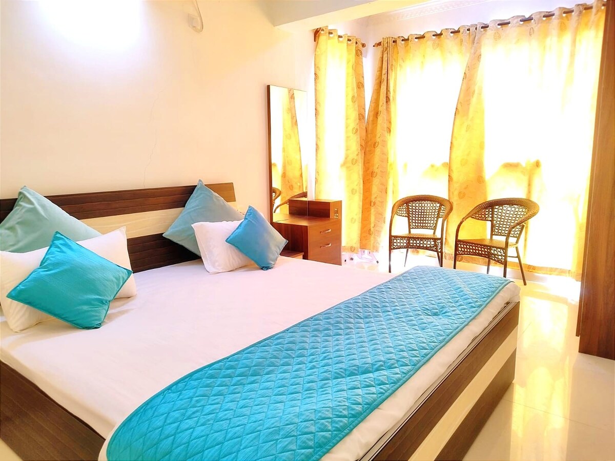 1BHK SnS 2AC Pool kitchen washmach Invtr near beach - Tap to explore photos