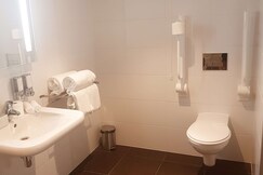 Hampton by Hilton Antwerp Central Station, Antwerp