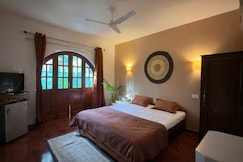 Cashew Feni Private Room with Beach Access, Goa