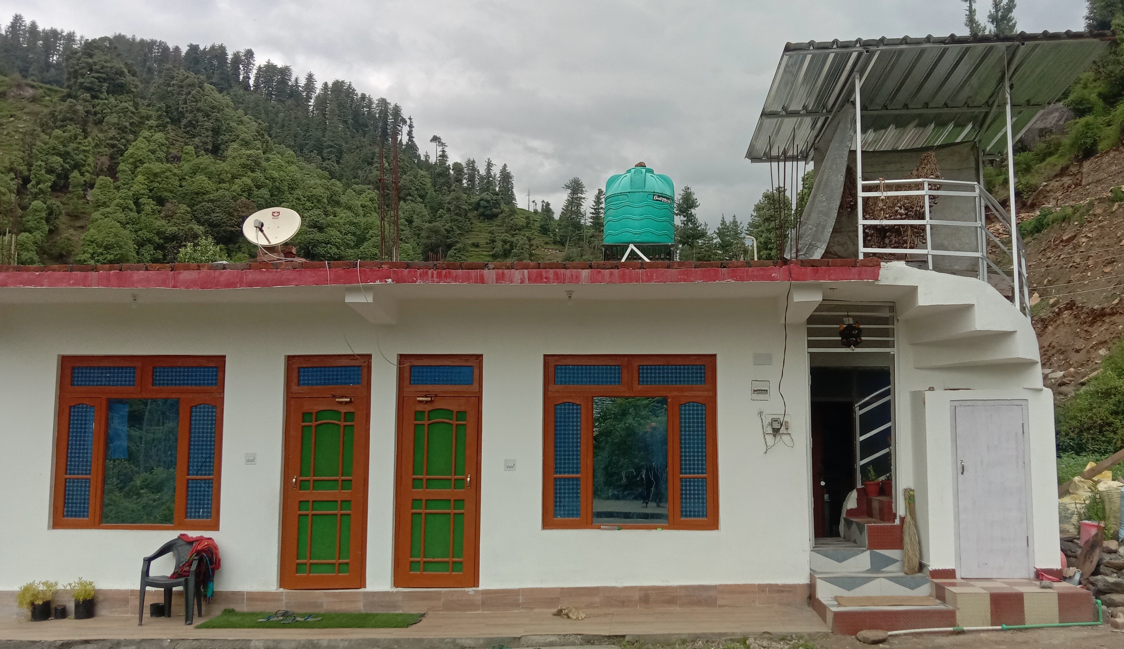 Riverside Home Stay Barot - Tap to explore photos