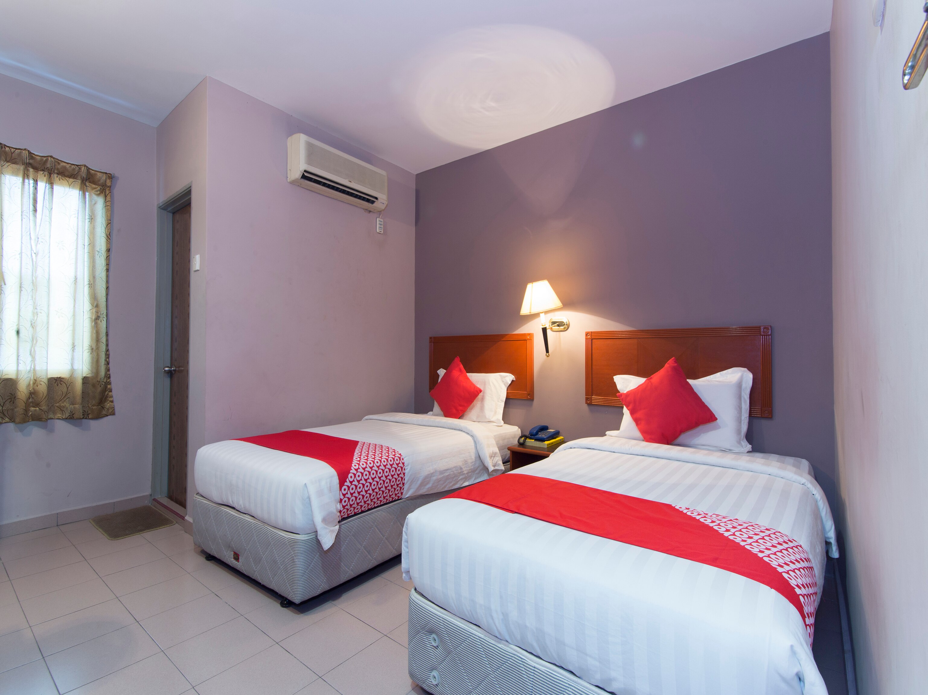 Super OYO 484 Comfort Hotel Kapar - Tap to explore photos