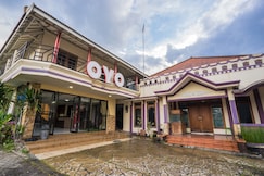 Hotel O Central Batu Near Jatim Park 3 Formerly Bunga Matahari Hotel, Batu