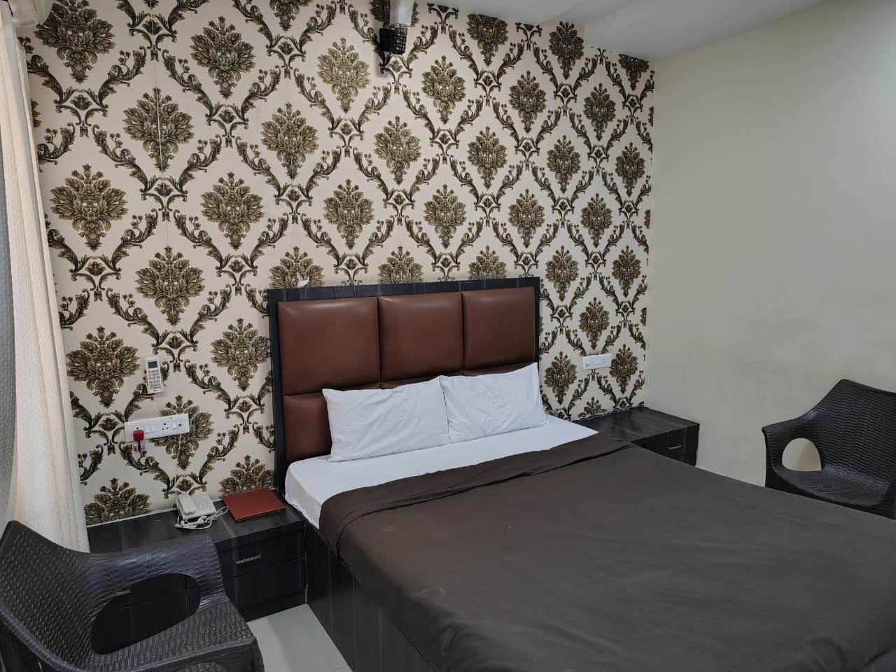 Hotel Sai Arya, Wardhaa 2