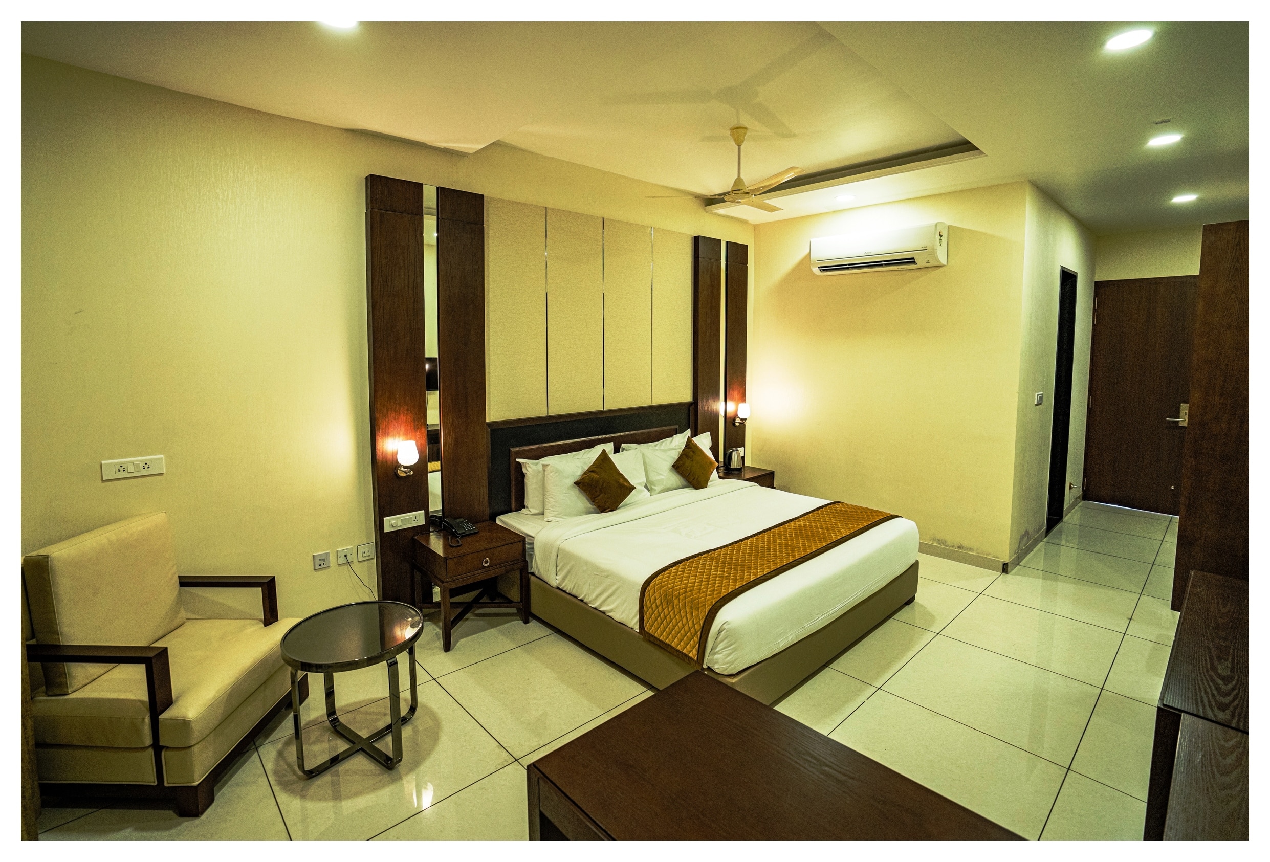 CIKADA HOTEL - Tap to explore photos