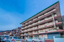 Hotel Ocean Blue - 2 Min Drive from Mall Road, Manali