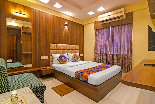 FabHotel Samrat