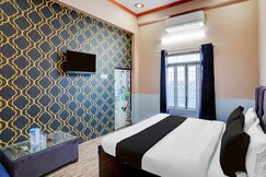 OYO 841482 Bhatiya Palace, Kanpur Dehat