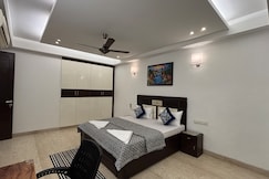 Under My Roof Premium Apartment, Delhi