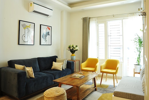 Bright and Eclectic 3 bedroom modern apartment free wifi