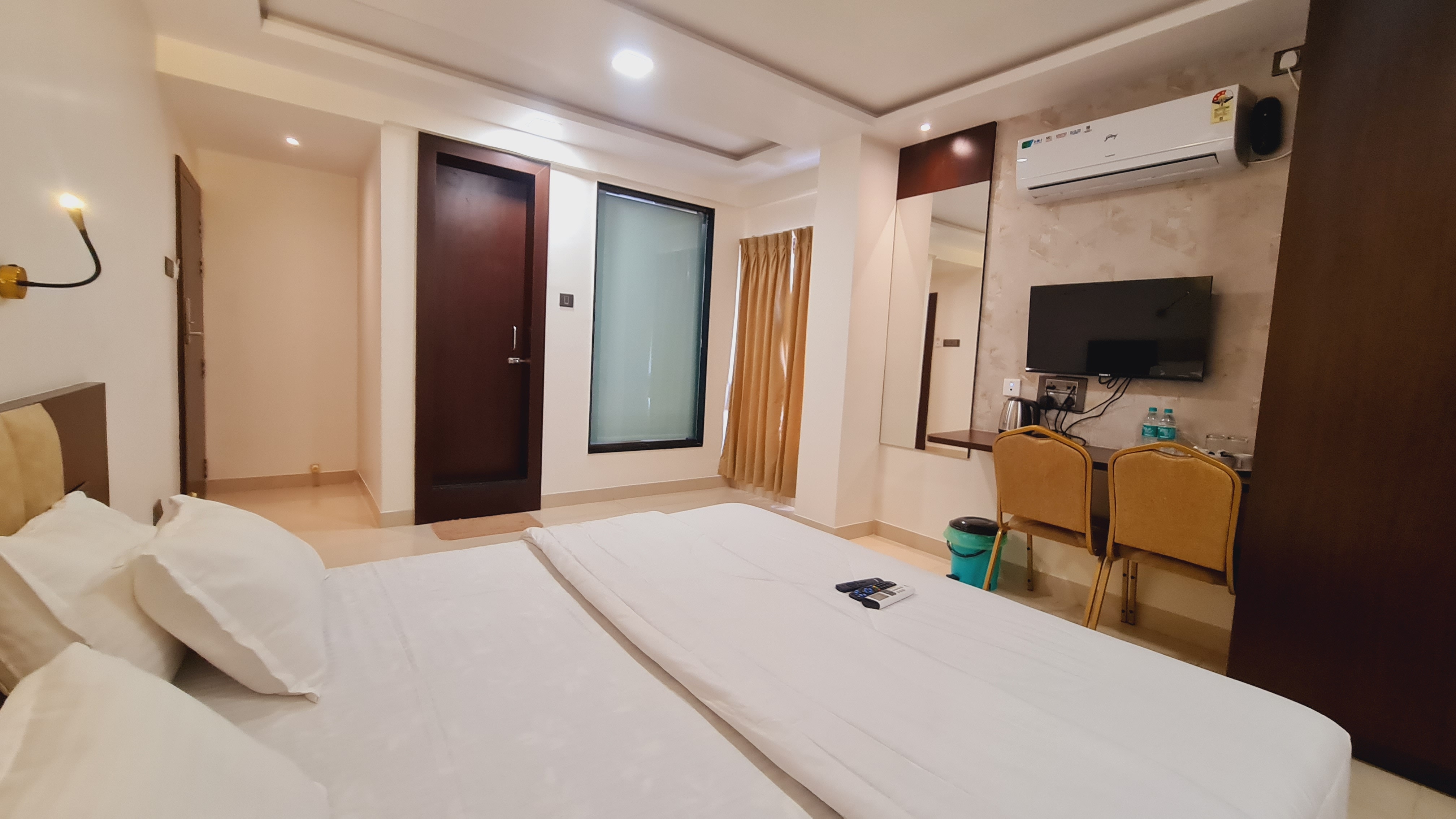 Super Deluxe AC Room 1