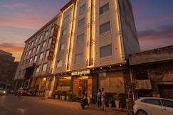 KG Grand Amritsar, Amritsar