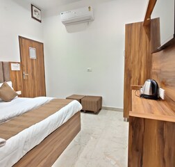 Deluxe Room with free parking