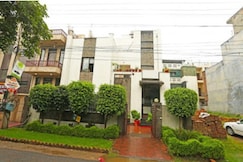 Pacific Inn Huda City Centre, Gurgaon