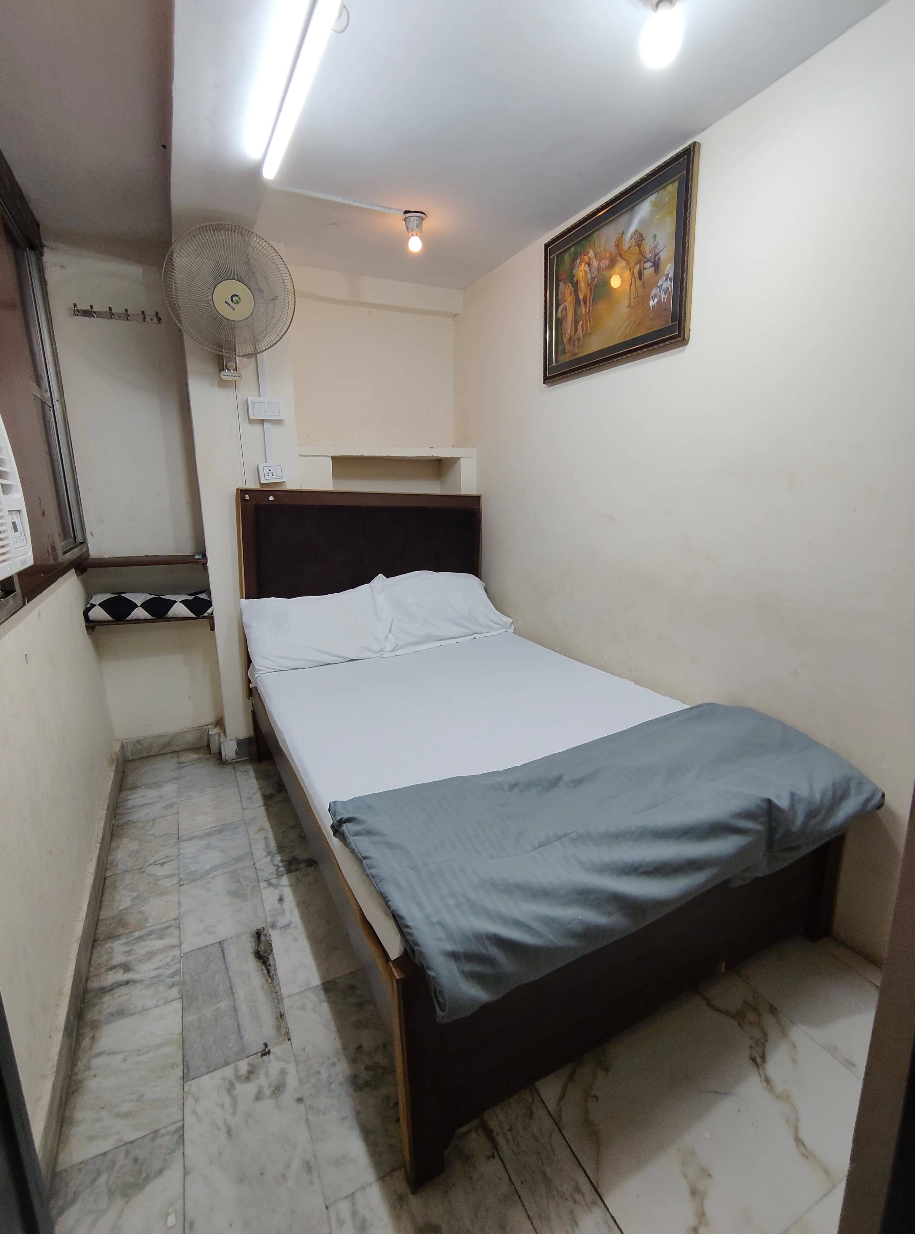 Aadarsh P. Guest House - Tap to explore photos