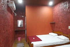 Aisiri Comforts Beach Stay and Cafe, Gokarna