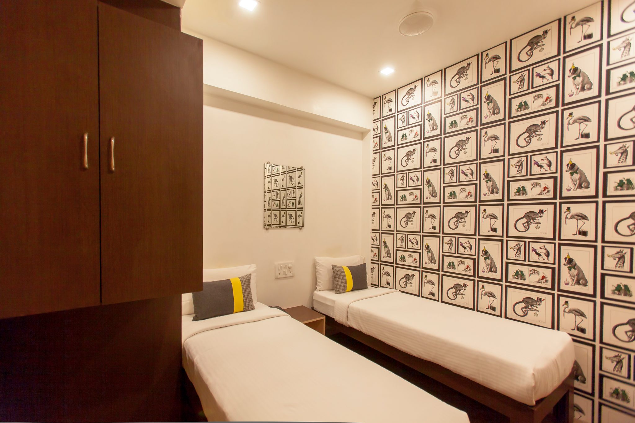 Click Hotel Andheri MIDC - Tap to explore photos