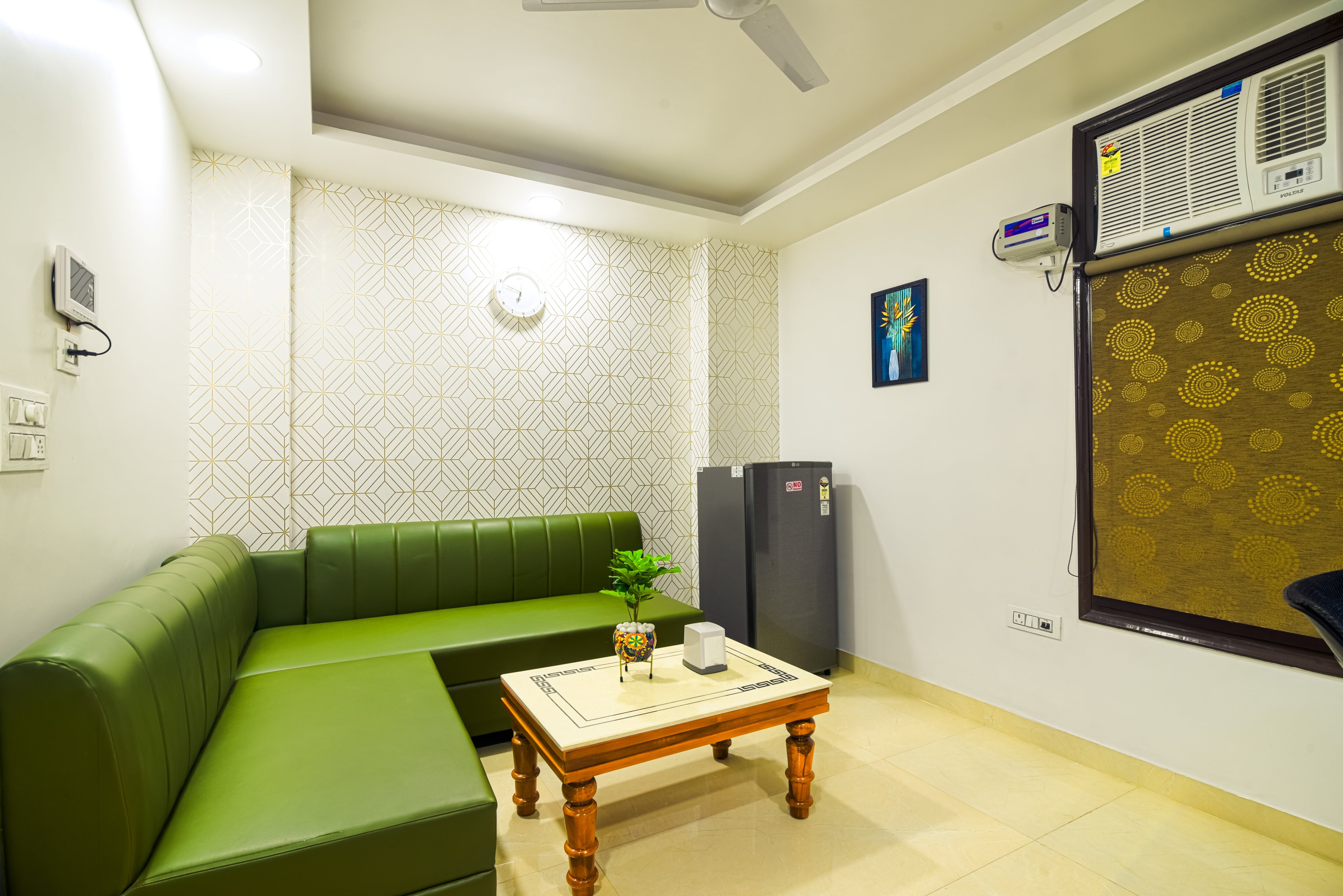 Parfait Street LUXE Apartments @GolfCourse - Tap to explore photos