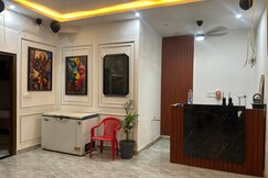 The crystal Inn, Sirsa