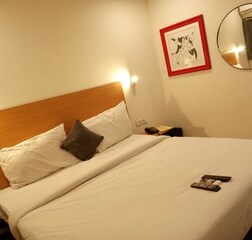 Deluxe Room with wifi & Parking