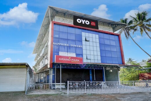 Hotel O Grand Park Residency