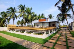 Cocofarms Pool Villa 1 for Luxury Parties Events, Pithapuram