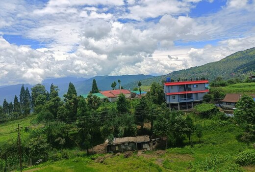 U-Turn Tashi Delek home stay
