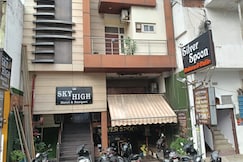 Hotel SKY HIGH, Lucknow