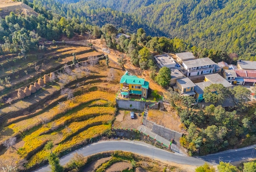 Cosy 2 BHK Villa with Lush Garden nestled in Forest